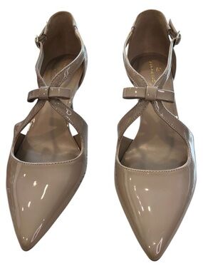 Bandolino Patent Pointed-Toe Heals in Taupe Like New